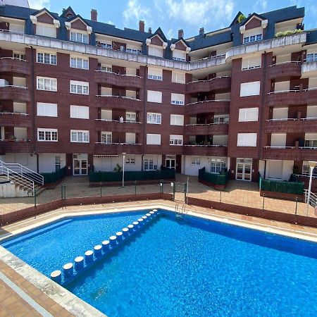 Paraiso Soleado: Piso Con Terraza, Piscina Y Garaje A 5 Min De Playa Castro Urdiales Eksteriør billede